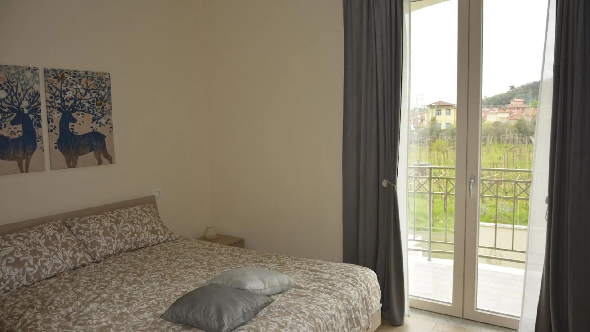 Camere Lavigna Di Nardi Maria Carrara