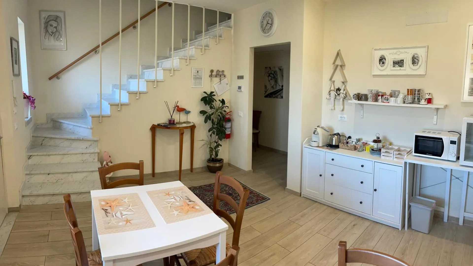 Camere Lavigna Di Nardi Maria Carrara Guest house