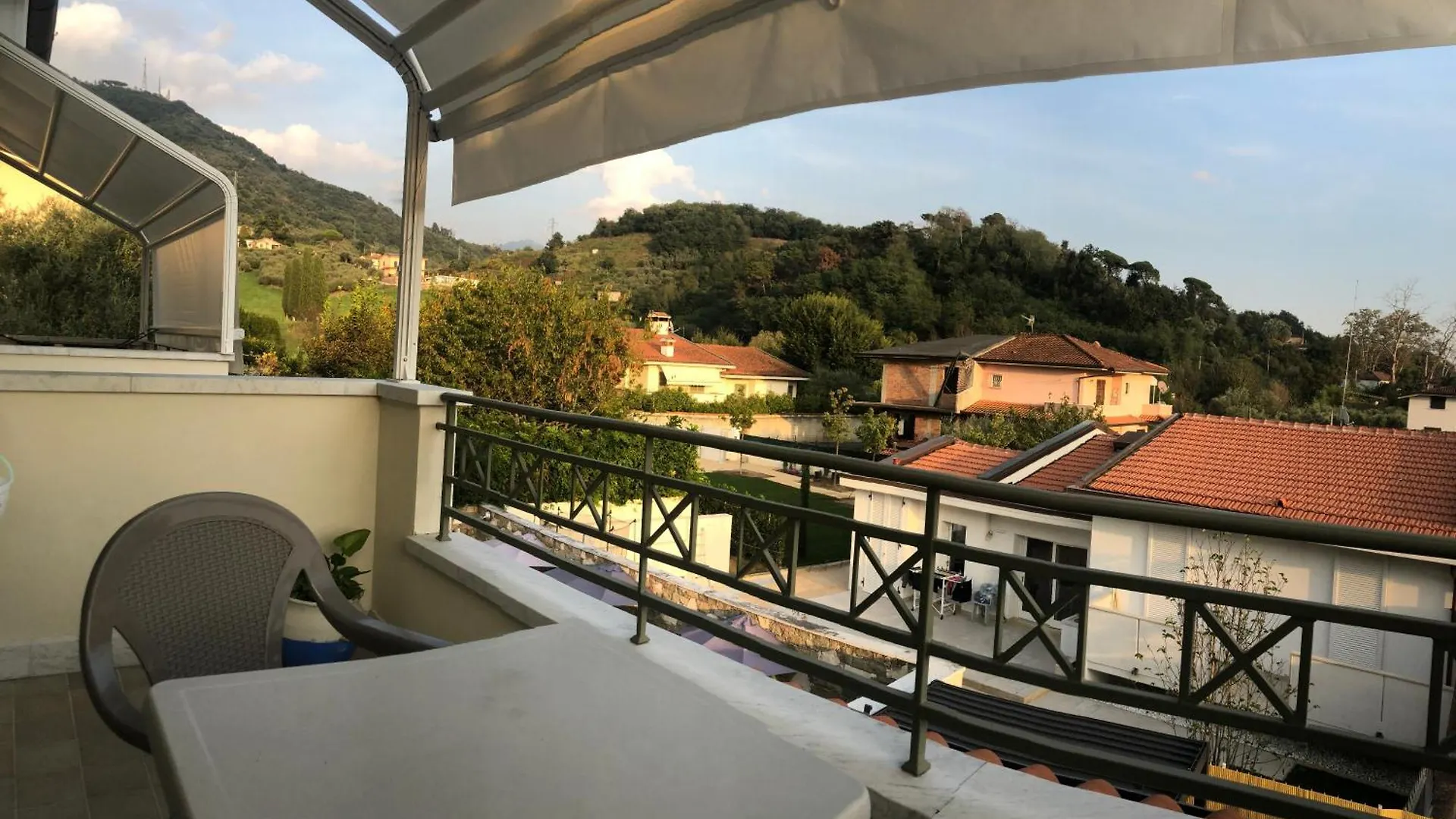 Camere Lavigna Di Nardi Maria Carrara
