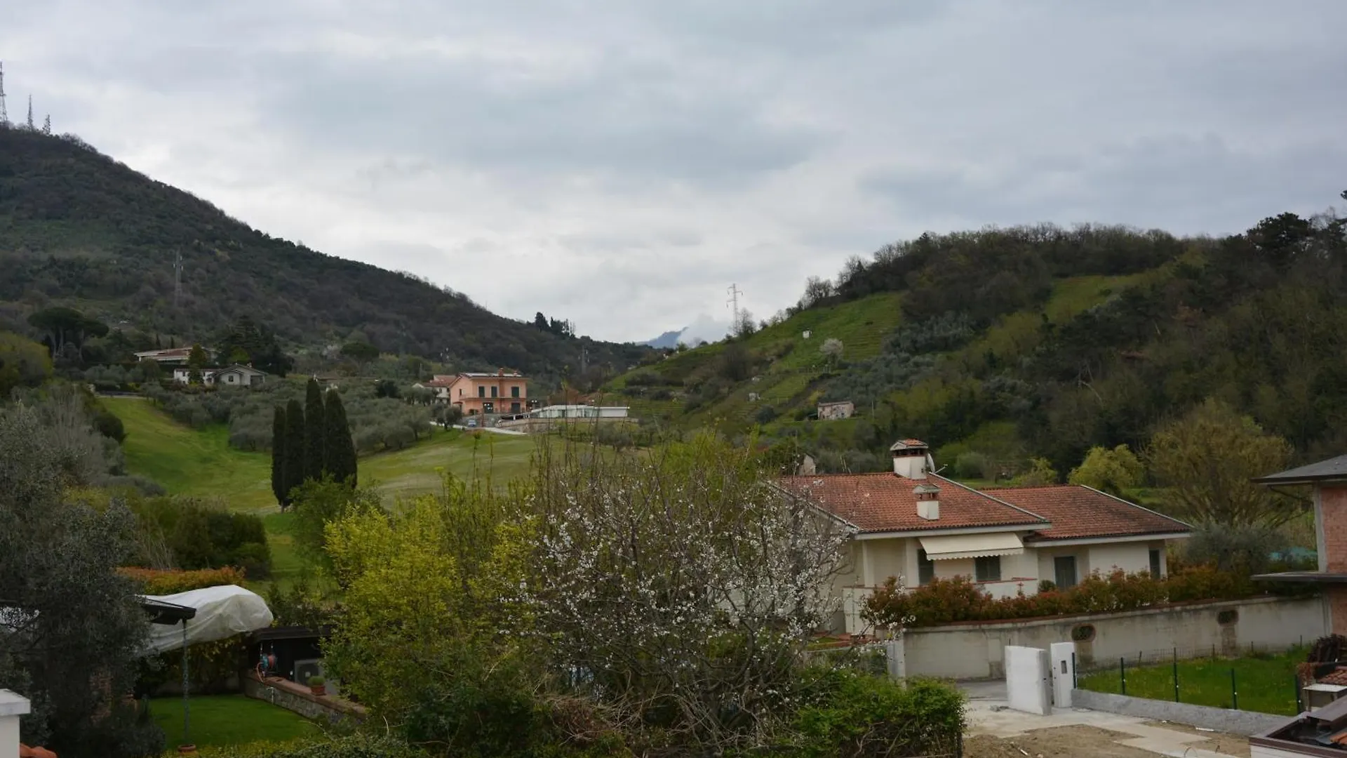 Guest house Camere Lavigna Di Nardi Maria Carrara Italy