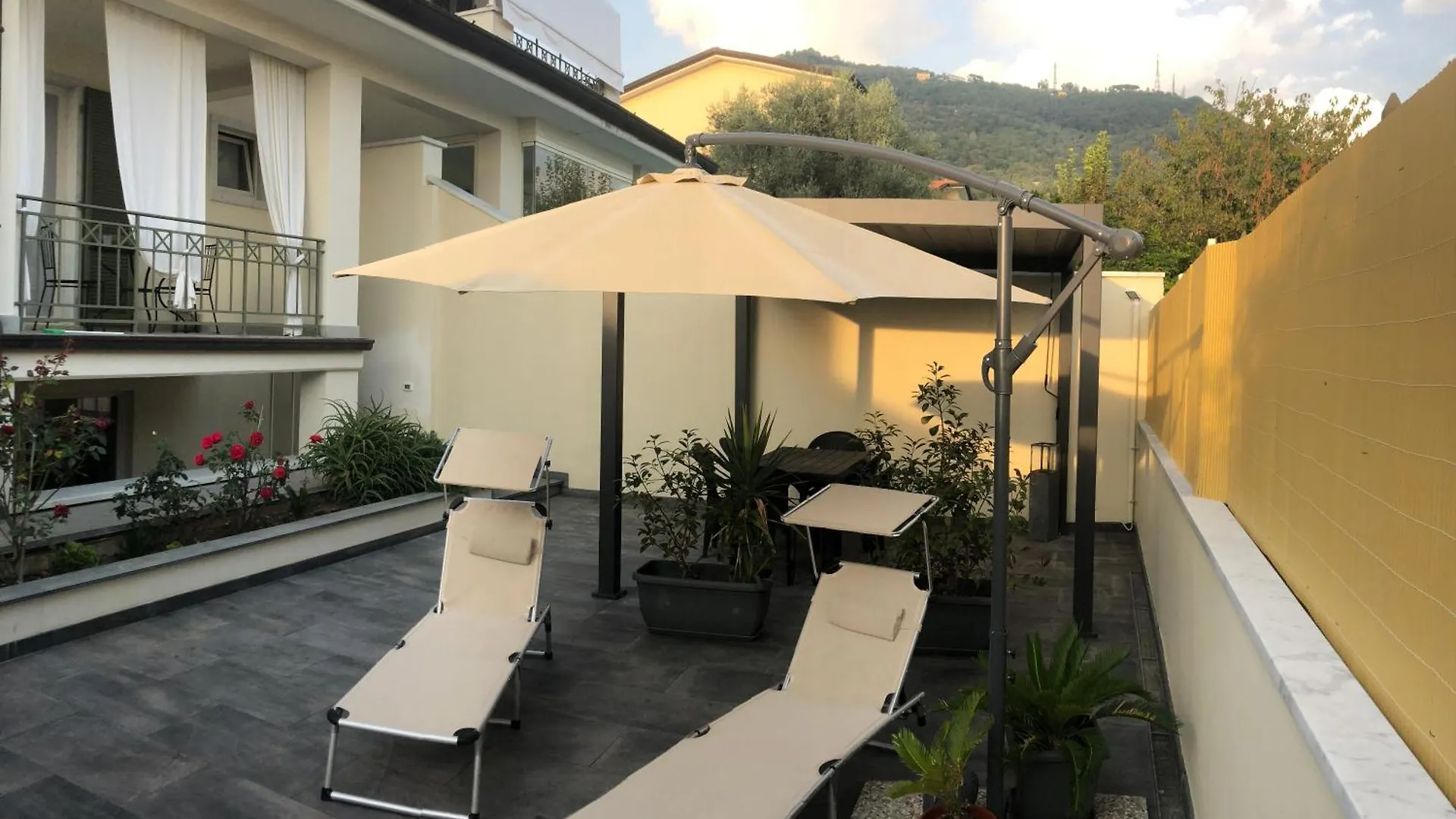 Camere Lavigna Di Nardi Maria Carrara 0*,  Italy